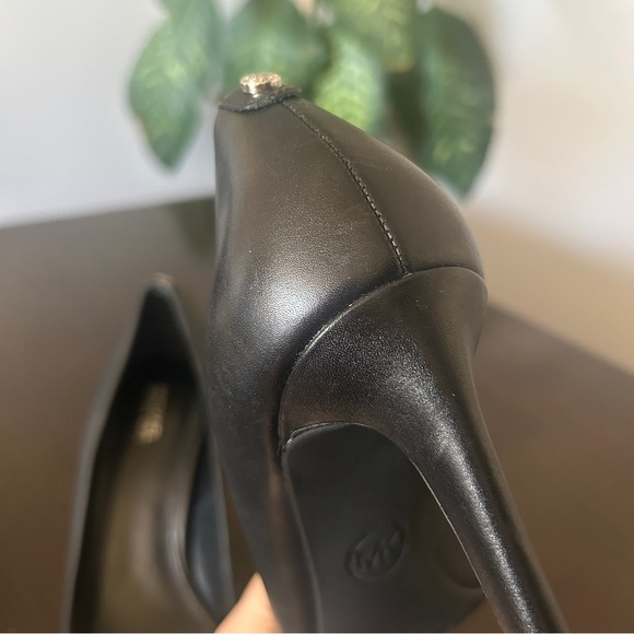 Michael Kors Alina Pumps Black - Picture 8 of 9